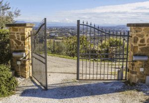 manutenzione porte como